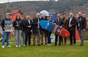 Vodafone GmbH: Glasfaser-Ausbau im Main-Kinzig-Kreis kommt voran: Vodafone begrüßt den 1000. Kunden im schnellsten Netz Deutschlands