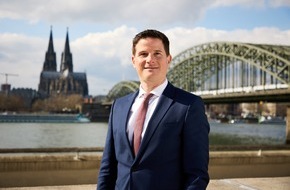 DEVK Versicherungen: DEVK-Vorstand Dr. Michael Zons kümmert sich um das Kundenressort