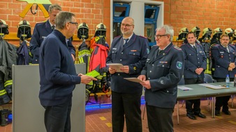 FW-RD: Jahreshauptversammlung 2023 der Freiwilligen Feuerwehr Molfsee Helfen kann jetzt wirklich Jeder! Die neue Verwaltungsabteilung in der Freiwilligen Feuerwehr Molfsee