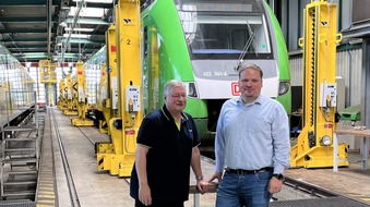 EVG Eisenbahn- und Verkehrsgewerkschaft: Sommertour 2023: Glücklich über neue Auszubildende