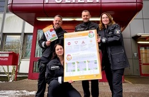 Polizeidirektion L&uuml;beck: POL-HL: HL-Stadtgebiet 1800 kostenlose Mal- und Arbeitshefte "Kinder sicher im Stra&szlig;enverkehr" f&uuml;r L&uuml;becker Grundschulen