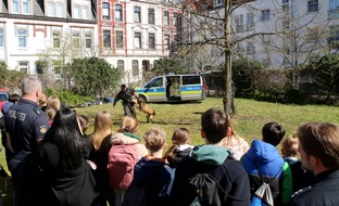 Polizei Bremerhaven: POL-Bremerhaven: Zukunftstag 2025: Mehr als 80 Jungen und Mädchen erkunden die Polizei Bremerhaven