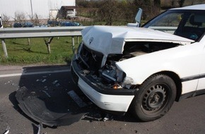 Polizeidirektion Landau: POL-PDLD: Trotz Unfall Glück gehabt: