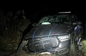 Polizeiinspektion Cuxhaven: POL-CUX: Trunkenheitsfahrt mit anschließender Verkehrsunfallflucht und falscher Sachverhaltsangabe in Lehnstedt - Täuschungsversuch fliegt auf (Foto im Anhang)