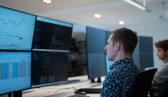 Alphawave GmbH: Wissenschaft best&auml;tigt: Warum Alphawave die Wall Street abh&auml;ngt