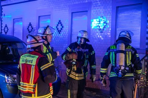 FW LK Neunkirchen: Feuerwehr rettet Meerschweinchen aus brennendem Haus