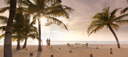The Ritz-Carlton Maldives, Fari Islands verwöhnt Frühbucher mit einem besonderen Angebot für Weihnachten und Neujahr
