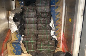 Zollfahndungsamt Hamburg: ZOLL-HH: Zoll stellt 2,6 Tonnen Kokain sicher - Container sollte mit Bananen aus Ecuador beladen sein