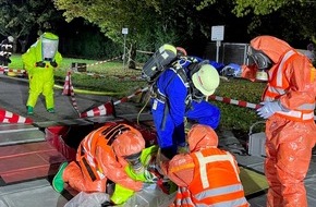 Feuerwehr und Rettungsdienst Bonn: FW-BN: Gefahrstoffeinsatz in Bonner Freibad