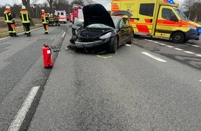 Kreisfeuerwehr Rotenburg (Wümme): FW-ROW: Schwerer Verkehrsunfall mit Krankentransportwagen