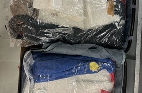 Hauptzollamt Potsdam: HZA-P: Flughafen BER: Zoll erwischt Reisenden mit 16 Kilogramm Ketamin im Gep&auml;ck / Schmuggelversuch endet mit Festnahme anstatt Ausreise