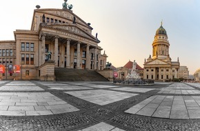 ARTE G.E.I.E.: WELT AUF ABSTAND - REISE DURCH EIN BESONDERES JAHR mit dem Bayerischen Fernsehpreis 2021 ausgezeichnet