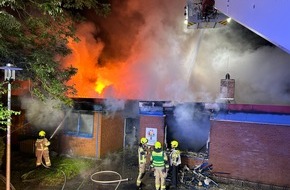 Freiwillige Feuerwehr Dülmen: FW Dülmen: Spiekerhof-Kindergarten in Vollbrand