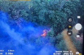 Feuerwehr Plettenberg: FW-PL: Ortsteil Tanneneck - Waldbrand fordert viele Einsatzkr&auml;fte