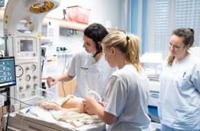 RHÖN-KLINIKUM AG: S.A.V.E-Training für den Ernstfall: Notfallsimulation im Kreißsaal
