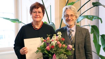 Universit&auml;t Hohenheim: Prof. Ute Mackenstedt erh&auml;lt Seniorprofessur der Universit&auml;t Hohenheim