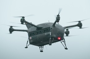 Unterst&uuml;tzungsbereich der Bundeswehr - Presse- und Informationszentrum: Erster Schritt f&uuml;r den unbemannten Patiententransport: Bundeswehr beauftragt die AVILUS GmbH mit Testmustern der Rettungsdrohne "Grille"