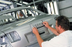 Audi AG: Jahrespressekonferenz zum Geschäftsjahr 2003: Audi legt zum achten Mal in Folge Rekordzahlen vor