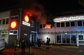 Polizeiinspektion Rotenburg: POL-ROW: Gro&szlig;einsatz von Rettungskr&auml;ften: Bewohnerin bei Wohnungsbrand leicht verletzt