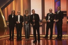 SAT.1: Sat.1 mit sechs Auszeichnungen beim ÂDeutschen Fernsehpreis 2005Â 
erfolgreichster deutscher Privatsender