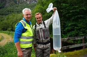 ZDF: Hannes Jaenicke dreht für das ZDF "Im Einsatz für Lachse" (FOTO)