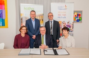 Katholische Hochschule Nordrhein-Westfalen: In Gedenken an den Stiftungsgründer: katho und Bürgerstiftung Rheinviertel unterzeichnen Kooperationsvertrag für „Wolfgang-Picken-Stipendium“