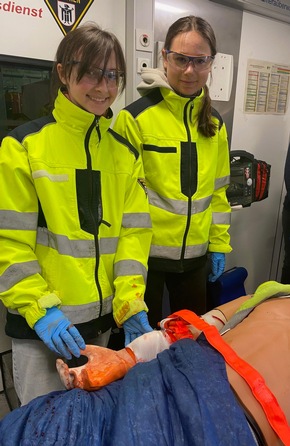 FW-M: Girlsday bei der Feuerwehr München (Stadtgebiet)