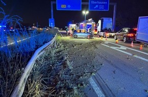 Feuerwehr Moers: FW Moers: Mehrere Unfälle auf der A57 am Sonntagabend / Verletzte Personen