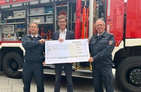Feuerwehr Iserlohn: FW-MK: Provinzial Versicherung will mit Spende den Einsatz der Feuerwehren in von Sturmtief Bernd besonders betroffenen Regionen belohnen