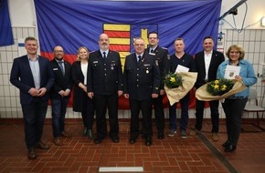 Kreisfeuerwehr Oldenburg: FW-OLL: Diane Febert legt ihr Amt in Reiner Schröders Hände - Vertreterversammlung des Kreisfeuerwehrverbandes