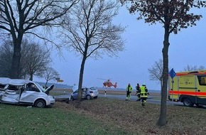 Polizeiinspektion Heidekreis: POL-HK: Kirchboitzen: Stoppschild missachtet - Zwei Schwerverletzte (Foto anbei); Schwarmstedt: Alarmanlage verscheucht Einbrecher; Schneverdingen: Portmonees aus Fahrzeugen gestohlen