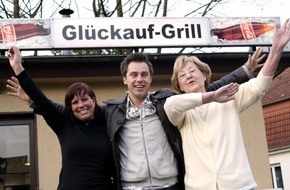 Kabel Eins: Duell der Generationen: Rosin versus Rosin, Sternekoch gegen Mutter in "Das Fast Food-Duell" - am 2. Februar 2009 bei kabel eins