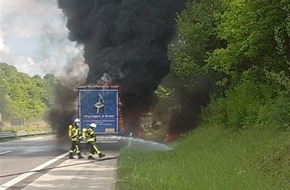 Polizeidirektion Pirmasens: POL-PDPS: Fahrzeugvollbrand eines Sattelschleppers mit Anhänger