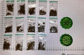 Bundespolizeidirektion Sankt Augustin: BPOL NRW: Bundespolizei stellt 17-Jährigen mit 14 Marihuana-Tütchen