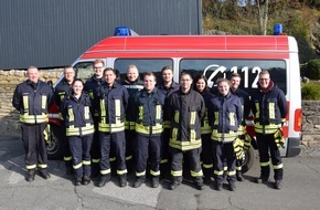Feuerwehr Lennestadt: FW-OE: Erfolgreicher Sprechfunkerlehrgang - 12 neue Sprechfunker bei der Feuerwehr Lennestadt