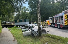Kreisfeuerwehrverband Segeberg: FW-SE: Schwerer Verkehrsunfall mit LKW und zwei PKW auf der B206 Höhe Bad Bramstedt