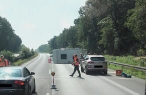 Feuerwehr Dinslaken: FW Dinslaken: Verkehrsunfall BAB 3