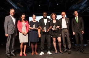 Karl Kübel Stiftung für Kind und Familie: Gerald Asamoah mit Karl Kübel Preis geehrt und Dietmar Heeg Medienpreis verliehen