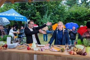 Erfolgreiche MDR-Premiere in Thüringen: Nitschareuth feiert Erntedank mit „Hol dir deine Show!“