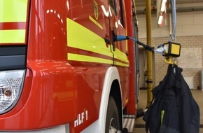 Feuerwehr Dortmund: FW-DO: 22.02.2021 - FEUER IN MARTEN Küchenbrand in einem Mehrfamilienhaus