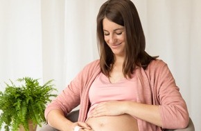 PRIMAVERA LIFE: Möglichst natürlich, möglichst sanft: Mit Aromatherapie gut durch die Schwangerschaft
