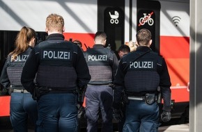 Bundespolizeidirektion München: Bundespolizeidirektion München: Ohne Reisedokumente und Zugtickets/ Bundespolizei greift 15 Migranten auf