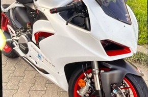 Polizei Rheinisch-Bergischer Kreis: POL-RBK: Bergisch Gladbach - Motorrad in Bensberg entwendet
