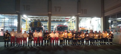 Feuerwehr Bremerhaven: FW Bremerhaven: Feuerwehr Bremerhaven trauert um Augsburger Feuerwehrmann