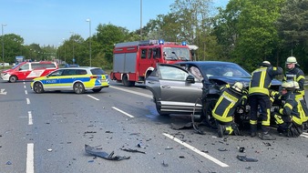 Freiwillige Feuerwehr Celle: FW Celle: Verkehrsunfall auf dem Wilhelm-Heinichen-Ring