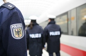 Bundespolizeiinspektion Kassel: BPOL-KS: Schwarzfahrer tritt nach