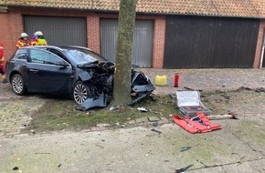 Feuerwehr Minden: FW Minden: FW Minden: Schwerer Verkehrsunfall in Minderheide