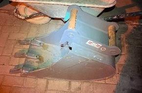 Polizeiinspektion Delmenhorst / Oldenburg - Land / Wesermarsch: POL-DEL: Polizei sucht Eigent&uuml;mer einer aufgefundenen Baggerschaufel