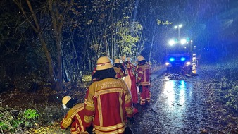 FW Minden: Verkehrunfall mit 3 Schwerverletzten