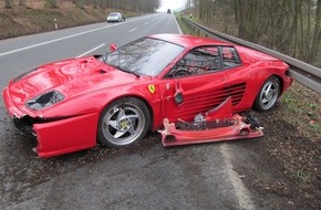 Polizeiinspektion Hameln-Pyrmont/Holzminden: POL-HOL: Eschershausen - B 64 - Schelenhufe: Ferrari landete in der Schutzplanke - 53jähriger Fahrer unverletzt / Erheblicher Sachschaden-